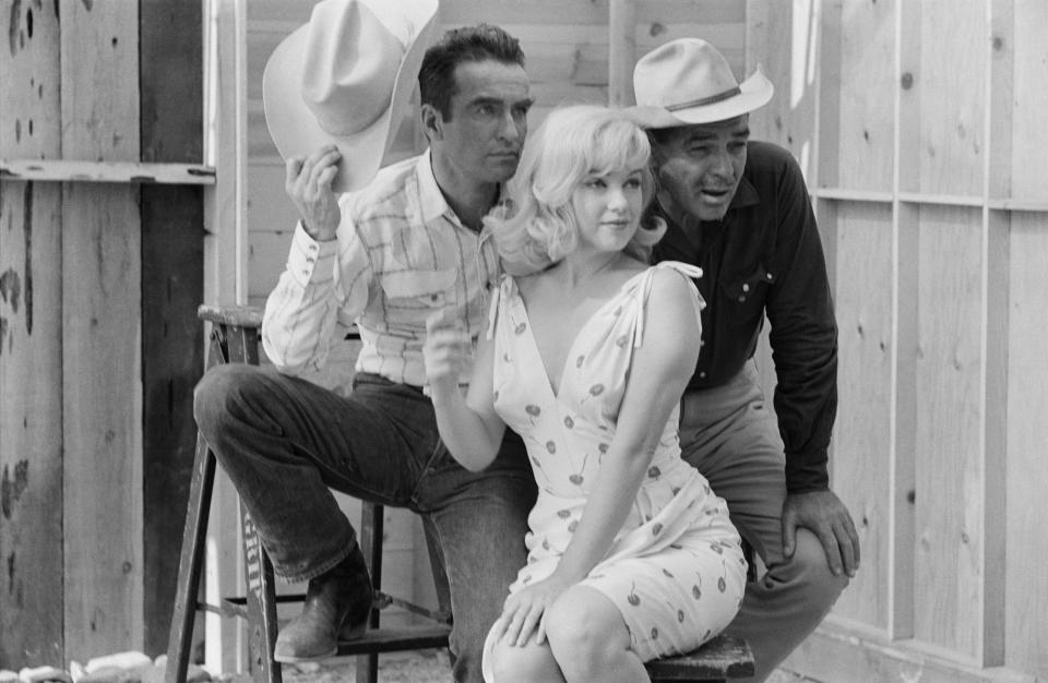 American actors Montgomery Clift, Marilyn Monroe and Clark Gable pose for a publicity shoot for the film 'The Misfits', USA, 1960