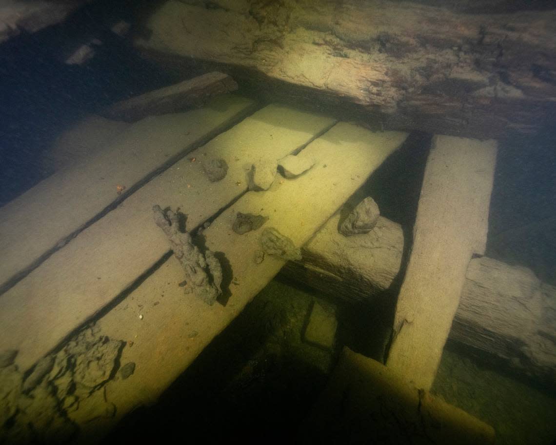 The remains of the Äpplet’s wooden timbers after centuries under water.