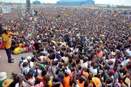 Kenyan opposition leader Raila Odinga, the presidential candidate of the National Super Alliance (NASA) coalition, addresses supporters during a rally to celebrate the country's Mashujaa Day (Heroes Day) celebrations in Kisumu, Kenya, October 20, 2017. REUTERS/James Keyi