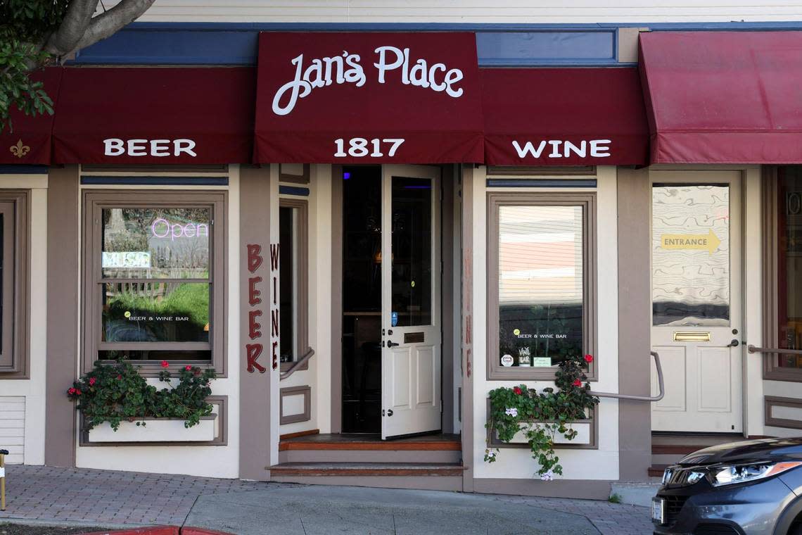 Jeff Root, co-owner of Jan’s Place in San Luis Obispo, stocks local craft beer and wine at the bar, which features a Detroit-flavored record collection.