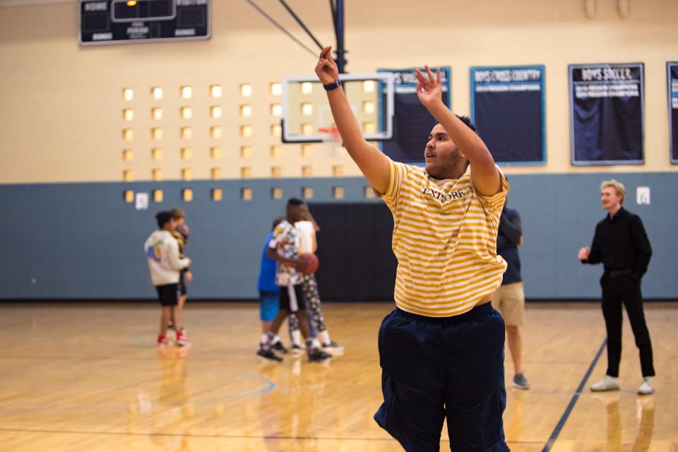 Buckeye Union High School District Unified Basketball practices in the Estrella Foothills High School gym in Goodyear, Ariz., on Jan 24, 2022.