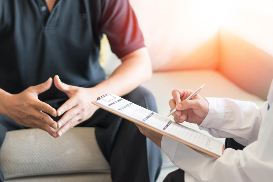 Al envejecer, las células de algunos hombres tienden a perder por completo el cromosoma Y, y esto tiene una relación directa con el riesgo de cáncer. (Foto: Getty)