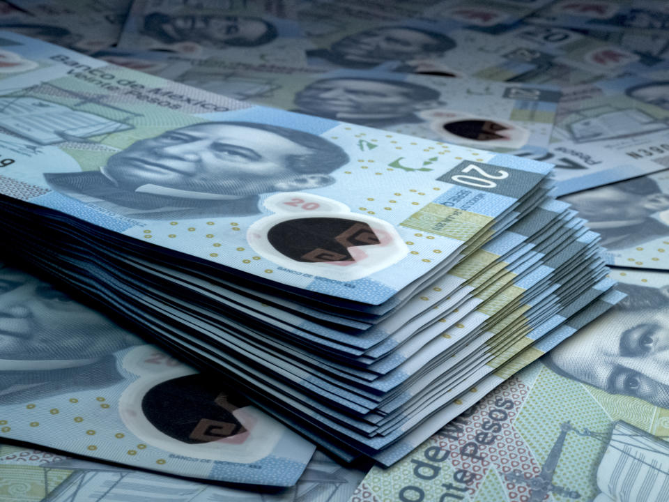 Vigilar el tipo de cambio es importante para sacar el máximo partido a tus dólares. Foto: Getty Images. 