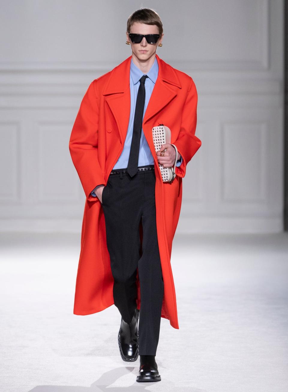 Skinny ties were a staple at the men’s shows of Paris Fashion Week, here seen at Valentino AW23 (Imaxtree)