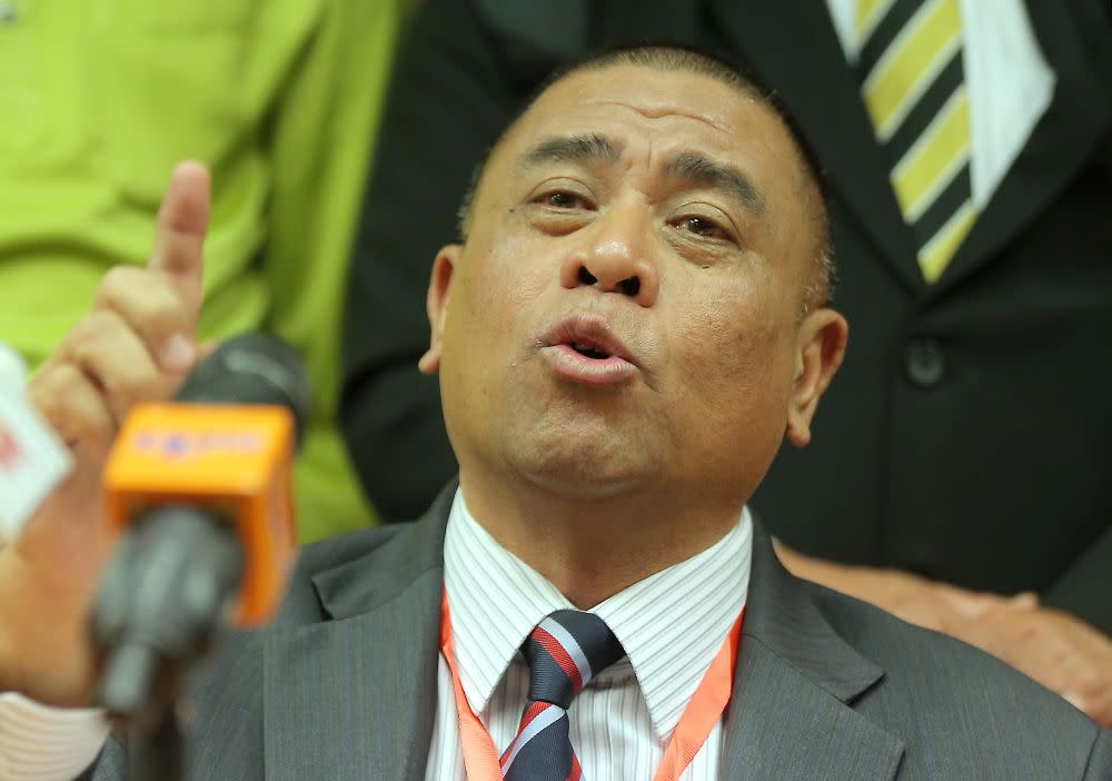 Perak Opposition leader Datuk Saarani Mohamad speaks to reporters at the sidelines of the state legislative assembly in Ipoh July 23, 2019. ― Picture by Farhan Najib