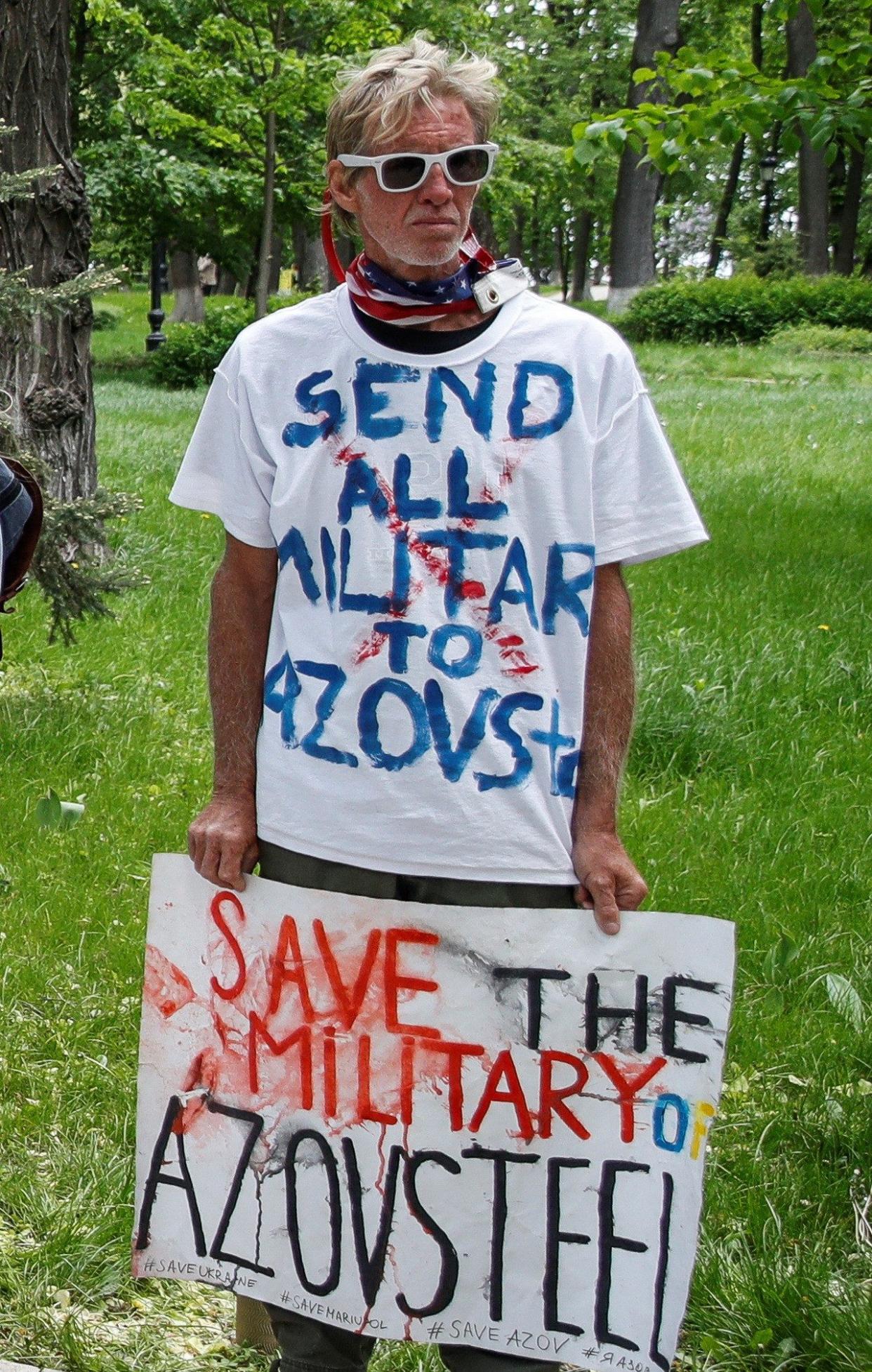 Ryan Routh at a rally in May 2022 demanding that China assist in extracting Ukrainian service members from the Azovstal iron and steel works in Mariupol