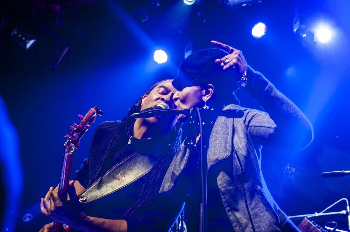 71-year-old Nona Hendryx, right, performs at Webster Hall on April 4, 2016. (Photo: Sara Boboltz)