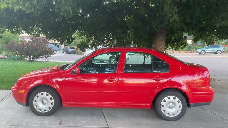 Red 2000 Volkswagen Jetta