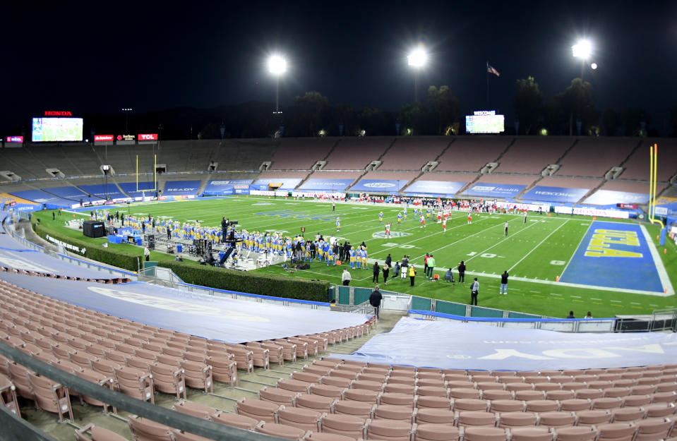 The UCLA Bruins take on the Arizona Wildcats in an empty Rose Bowl in Pasadena on Nov. 28, 2020. (Keith Birmingham/MediaNews Group/Pasadena Star-News via Getty Images)