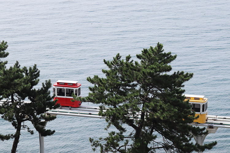 想欣賞無死角美景，那可不能錯過繽紛的「濱海列車」