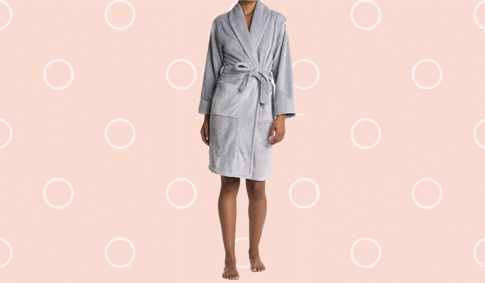The fuzzy robe that doesn't overwhelm—at $60 off. Perfection. (Photo: Nordstrom Rack)