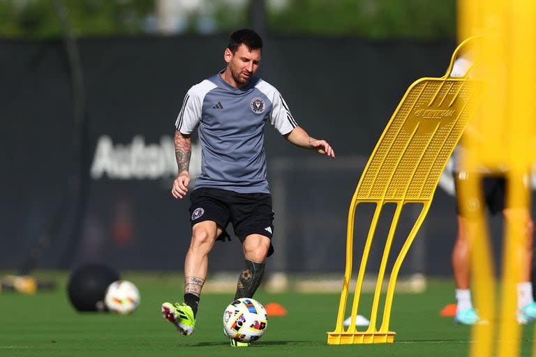 Los primeros ejercicios con pelota de Lionel Messi en Inter Miami, tras las vacaciones.