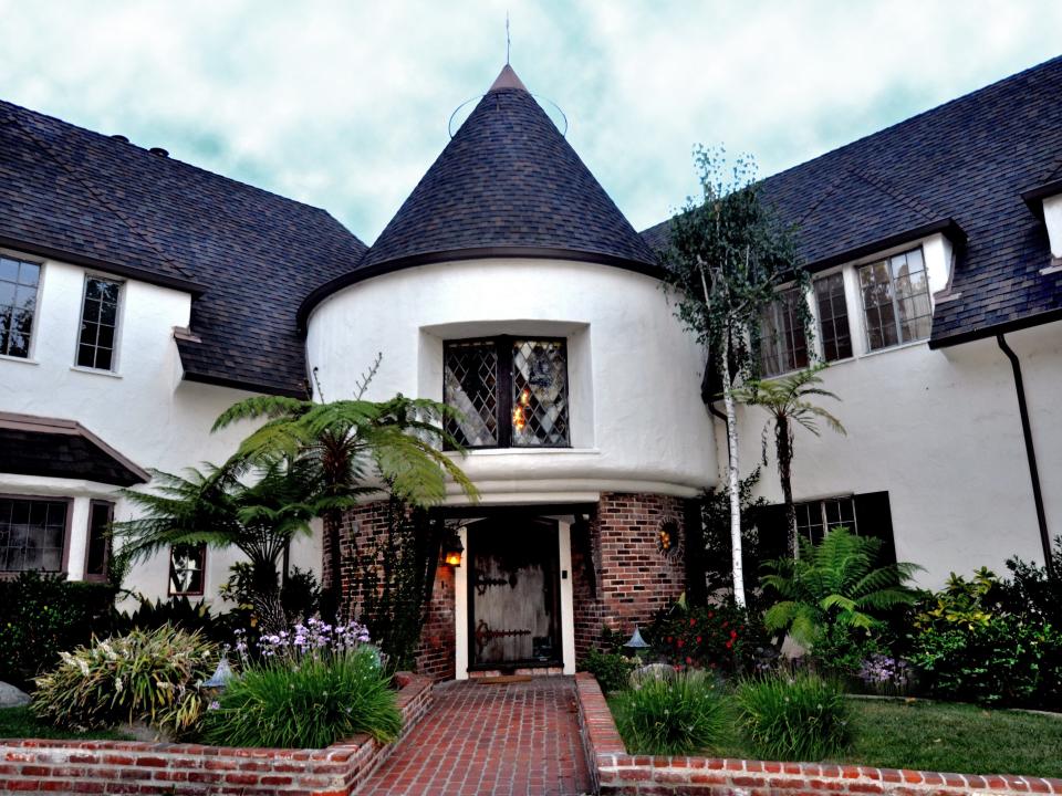 the exterior of Disney's Los Feliz home