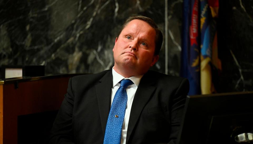 PHOTO: Edward Wagrowski gets emotional while giving testimony on the shooter's shooting path during the day of the shooting during Jennifer Crumbley's jury trial at Oakland County Courthouse, Jan. 26, 2024, in Pontiac, Mich. (Clarence Tabb Jr./Detroit News via AP, Pool)