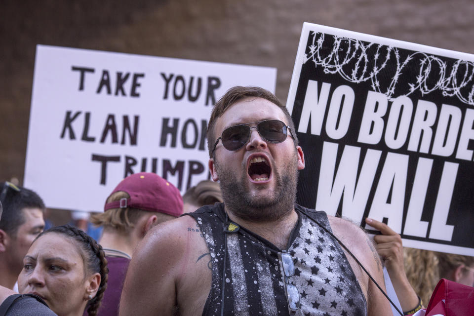 Trump rally in Phoenix draws protesters from both sides