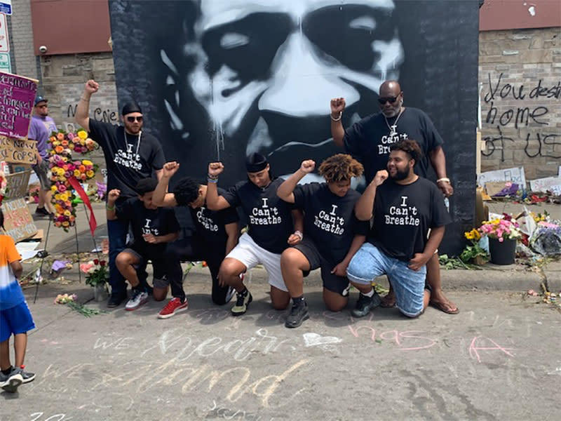 Image: George Floyd memorial mural (Janell Ross / NBC News)