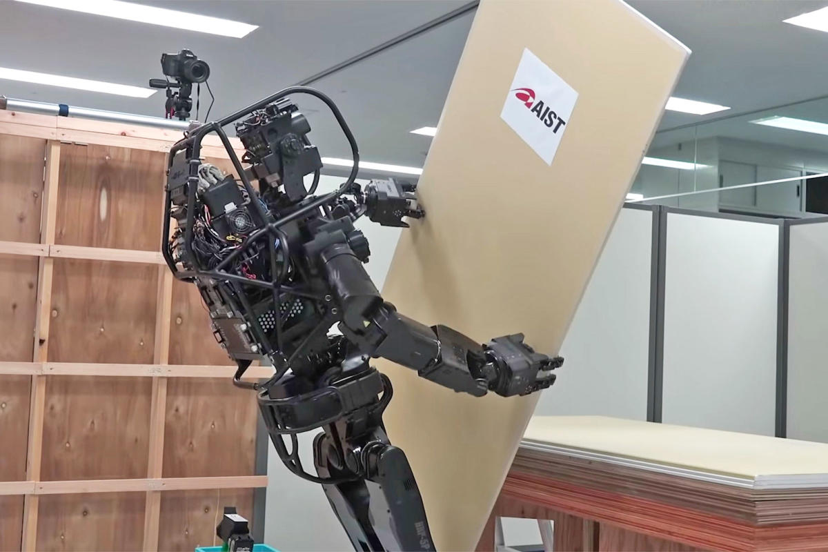 obligatorisk alkove væv Humanoid construction robot installs drywall by itself | Engadget