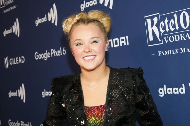 JoJo Siwa Chops Off Her Hair: See the Dramatically Different New Hairstyle