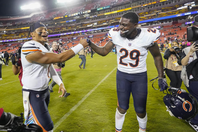 Chicago Bears end six-game skid with victory over the Texans