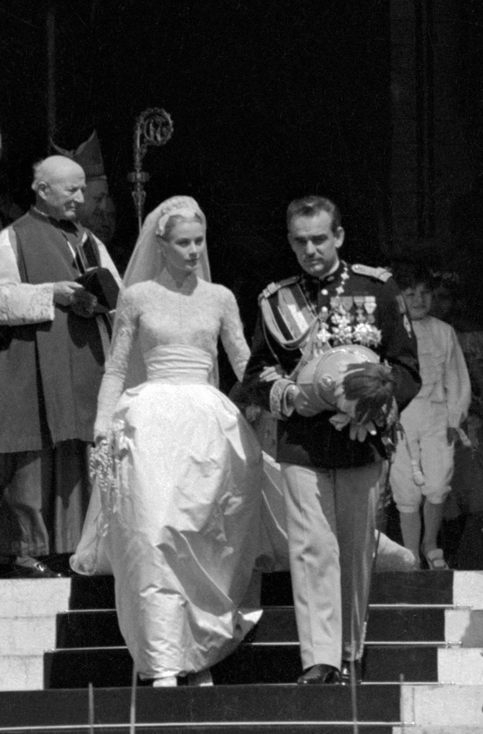 royal wedding dresses grace kelly