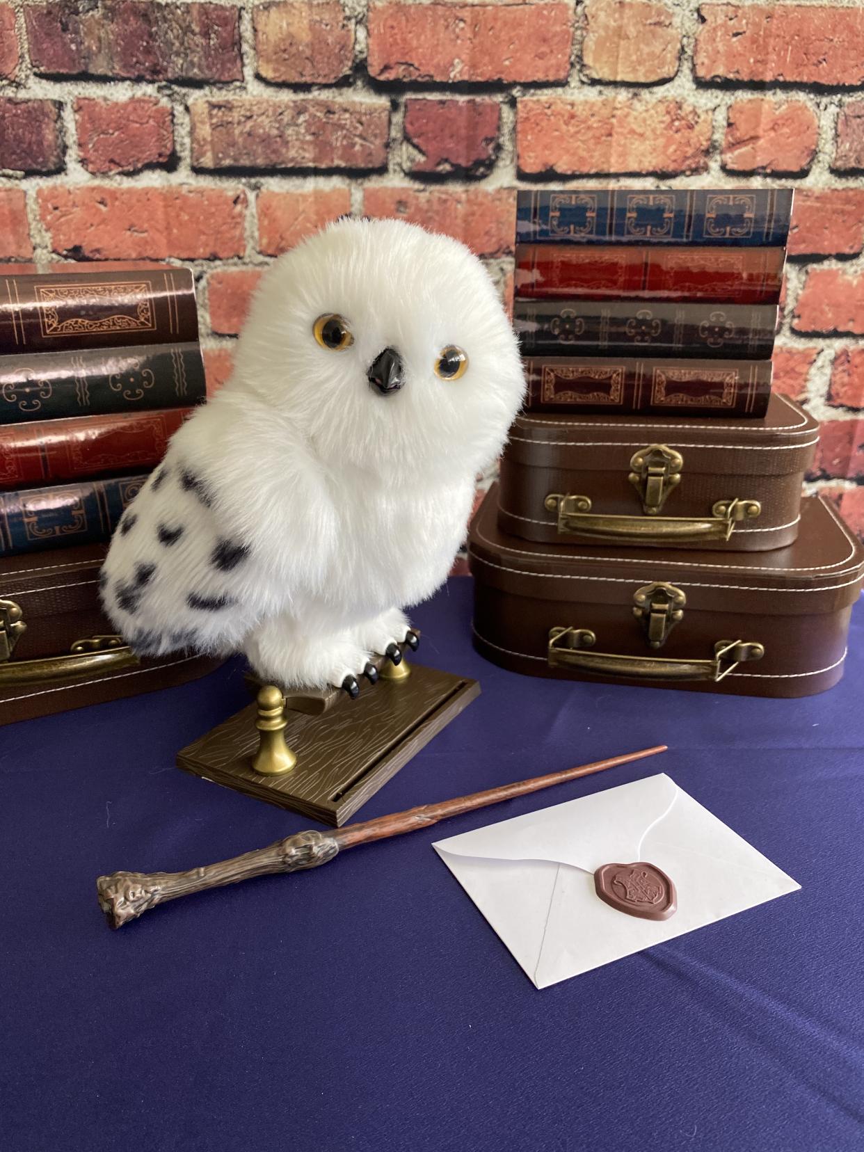 Spin Master's new line of Wizarding World toys includes an interactive plush version of Harry Potter's trusty owl, Hedwig (Photo: Warner Bros. Consumer Products)