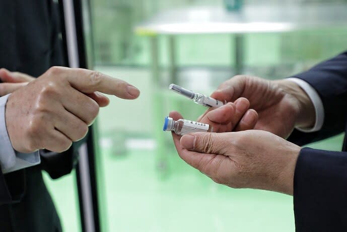 三大疫苗開發團隊投入 Omicron 變種病毒的疫苗開發。示意圖。（網路截圖）