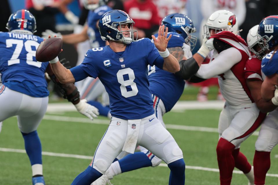 New York Giants quarterback Daniel Jones throws a pass against the Arizona Cardinals during their 2020 matchup.