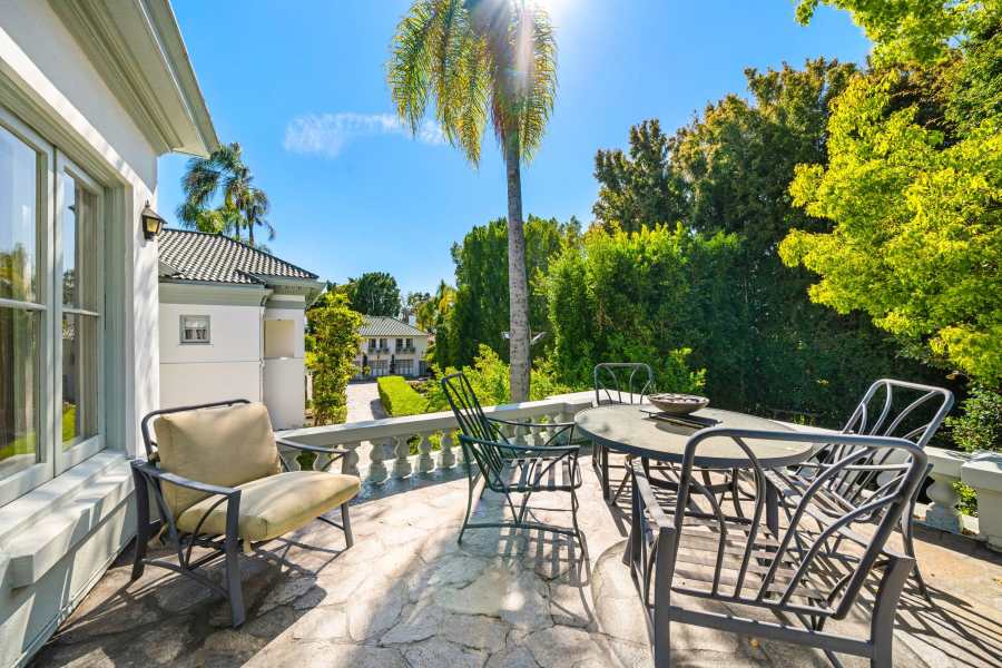 A Los Angeles mansion once owned by Muhammad Ali is up for auction. (Concierge Auctions)