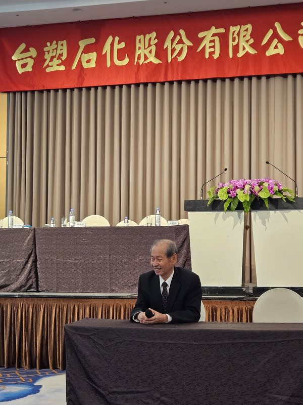 台塑化改選 董事長陳寶郎確定交棒 台塑化14日舉行股東常會，進行董事改選，董事長陳 寶郎（圖）不在新任董事名單中，確定交棒。 中央社記者曾仁凱攝  113年6月14日 