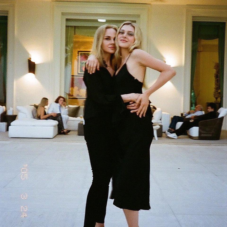 Nicola with her mother, Claudia (Instagram/@nicolapeltz)