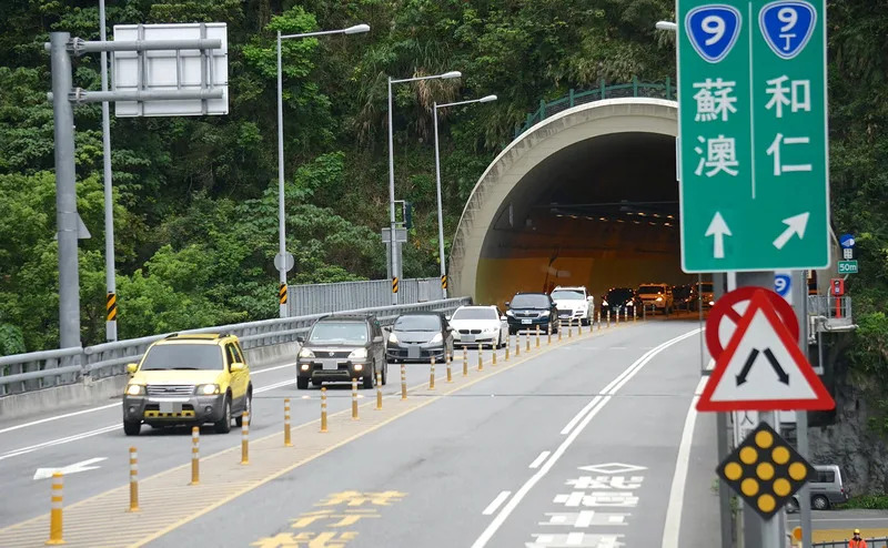 &#x00738b;&#x00570b;&#x006750;&#x00900f;&#x009732;&#x005df2;&#x008981;&#x006c42;&#x00516c;&#x008def;&#x007e3d;&#x005c40;&#x007814;&#x0064ec;&#x00958b;&#x00653e;&#x004e00;&#x00822c;&#x00767d;&#x00724c;&#x006a5f;&#x008eca;&#x004e5f;&#x0053ef;&#x00901a;&#x00884c;&#x008607;&#x0082b1;&#x006539;&#x003002;&#x00ff08;&#x005716;&#x007247;&#x004f86;&#x006e90;&#x00ff1a;&#x004e2d;&#x00592e;&#x00793e;&#x00ff0c;&#x008cc7;&#x006599;&#x007167;&#x00ff09;