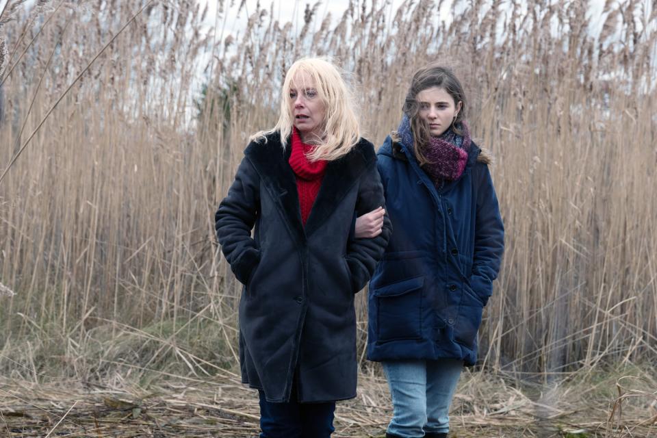 Amy Ryan, Thomasin McKenzie, ‘Lost Girls’ 2020