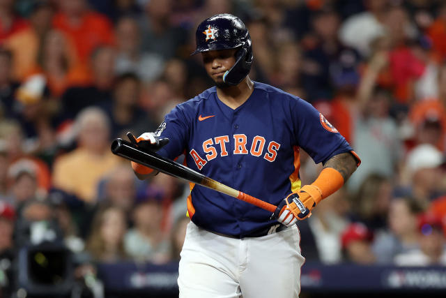 Astros' Martin Maldonado used illegal bat in World Series vs. Phillies –  NBC Sports Philadelphia