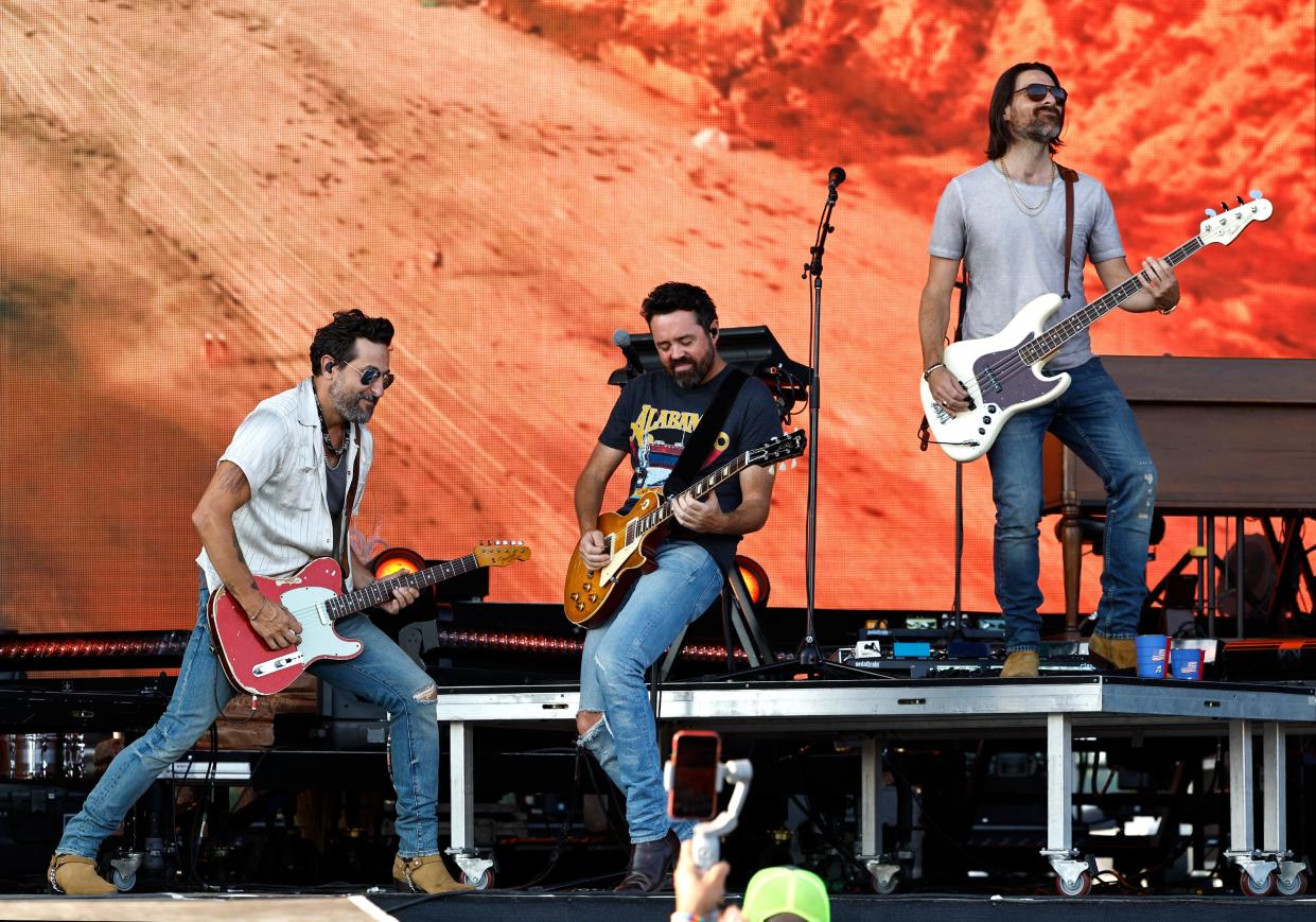 Old Dominion delivered a 75-minute set of Southern-accented pop at Faster Horses on Saturday.