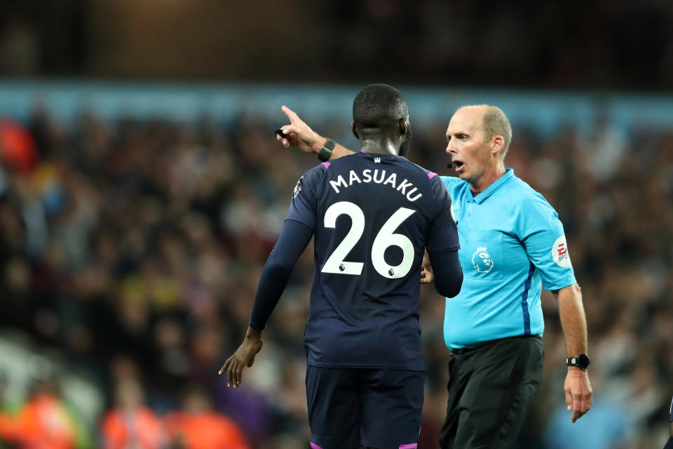 Arthur Masuaku of West Ham United is sent off by Mike Dean. (Photo by James Williamson - AMA/Getty Images)