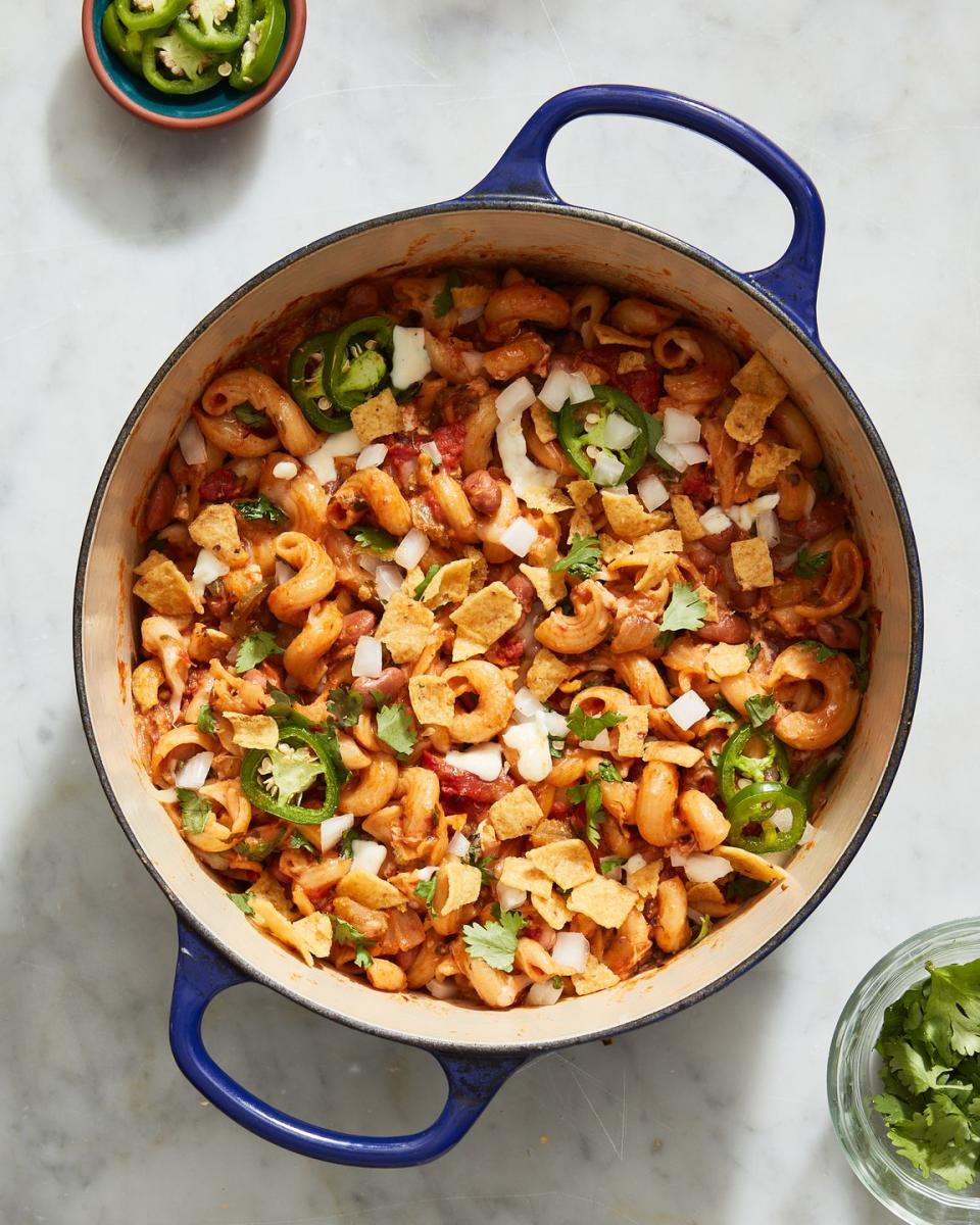 40) One-Pot Vegetarian Chili Mac