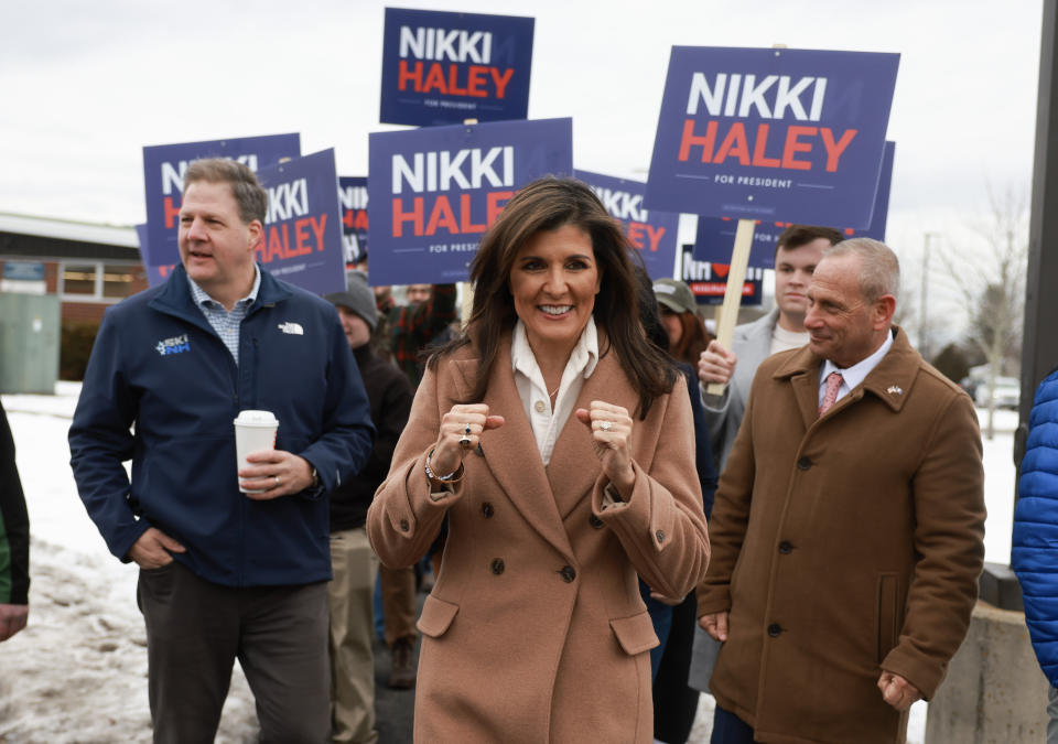 Nikki Haley with Chris Sununu, left