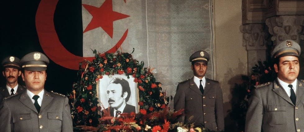 Mercredi 27 décembre 1978, Houari Boumedienne, qui était arrivé au pouvoir après un coup d'État en 1965 contre Ahmed Ben Bella, décède à 3 h 55 du matin. Il avait 46 ans.

