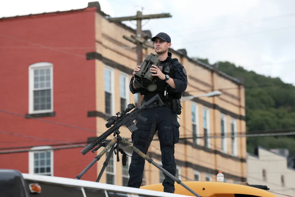  Republican Presidential Candidate Donald Trump Campaigns In Pennsylvania security secret service protection (Win McNamee / Getty Images)