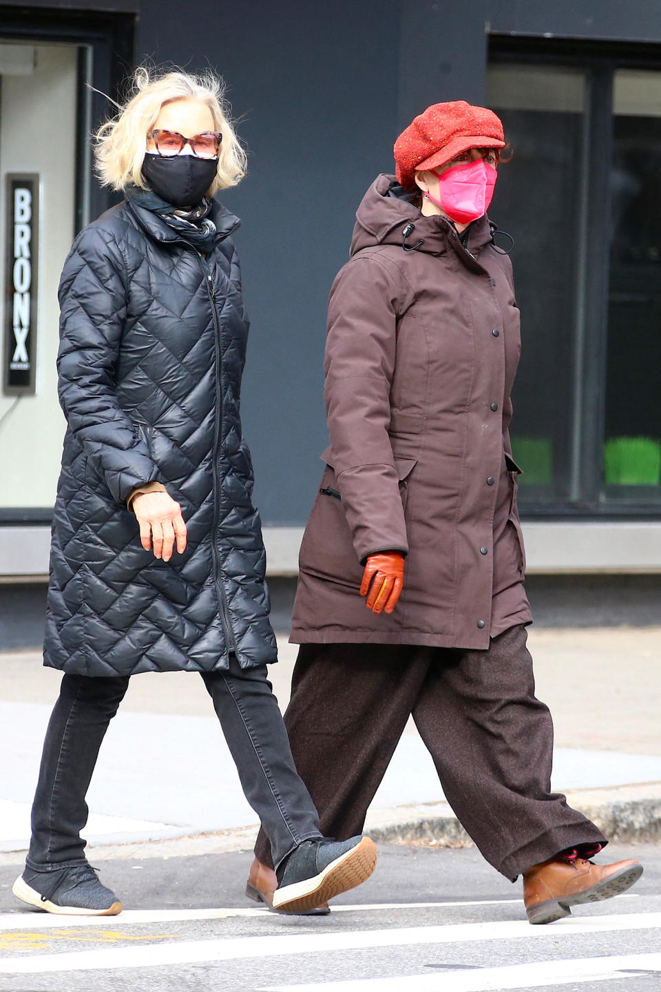 <p>Susan Sarandon and Jessica Lange were spotted walking together in New York.</p>