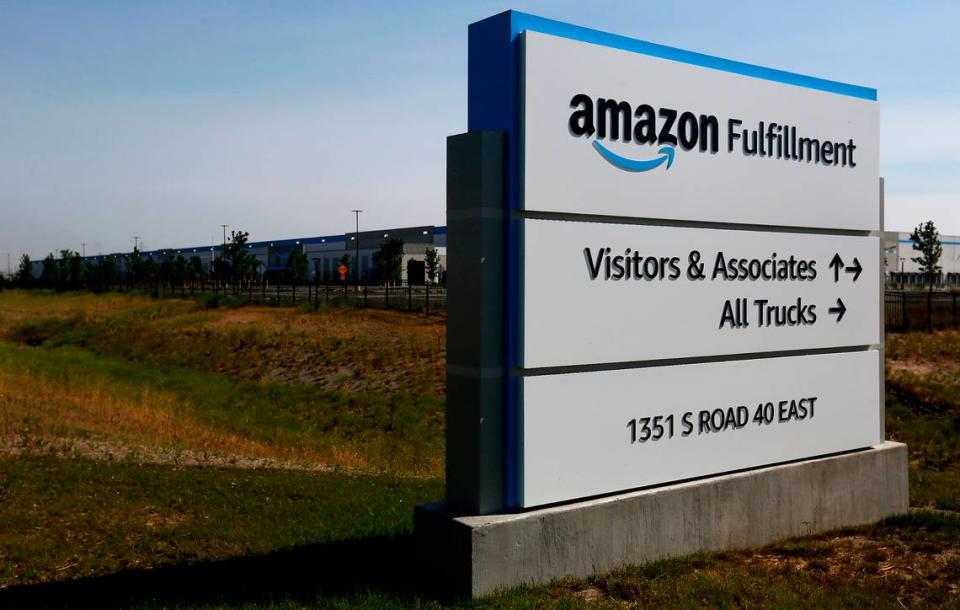 Amazon Inc. has built two massive fulfillment distribution warehouse centers across from each other on South Road 40 East in Pasco. The company expects to employ up to 1,500 people when it eventually opens the pair of fulfillment centers currently standing idle near Sacajawea State Park. Bob Brawdy/bbrawdy@tricityherald.com