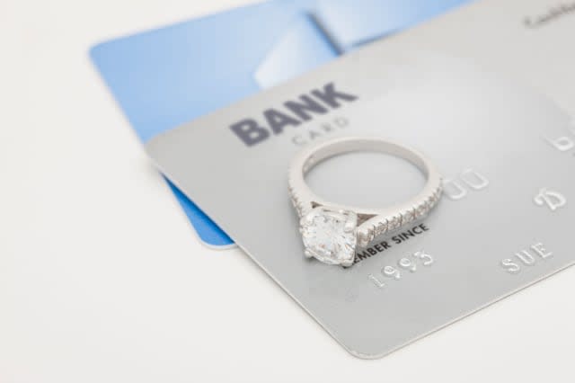 USA, Illinois, Metamora, Diamond ring on credit cards