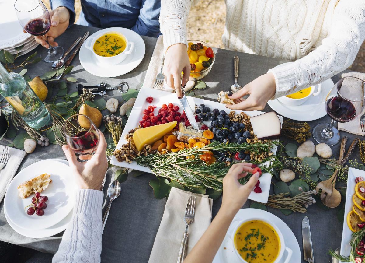 ICYMI: The Best Warming Trays for Keeping Food Hot at Your Next Dinner Party