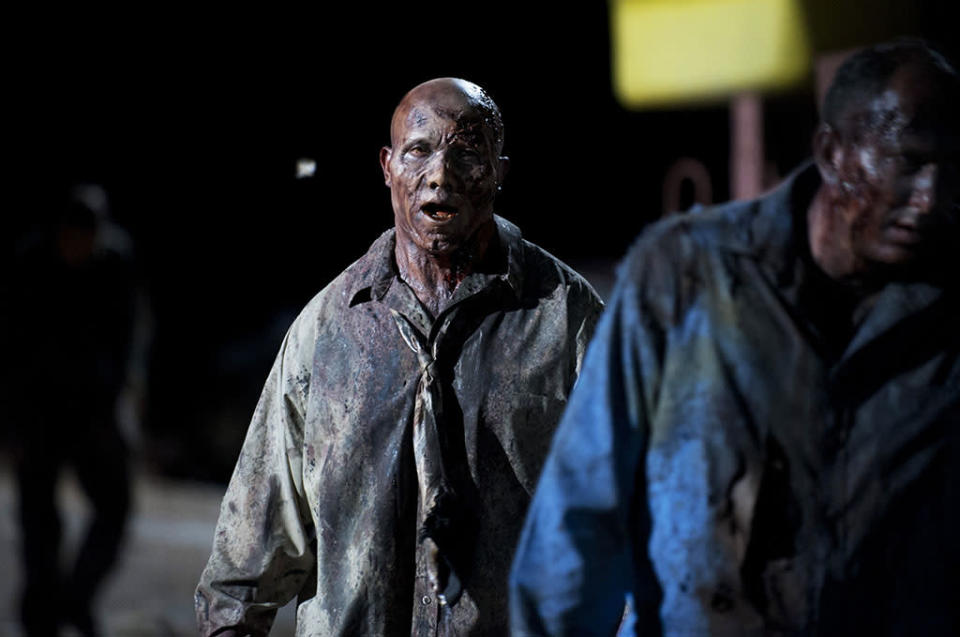Walker (Hines Ward) - The Walking Dead - Season 3, Episode 9