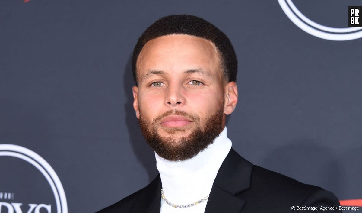 Stephen Curry, un homme parfait ? La star de la NBA a chanté sur scène avec un groupe de rock culte des années 2000 et il a assuré - BestImage, Agence / Bestimage