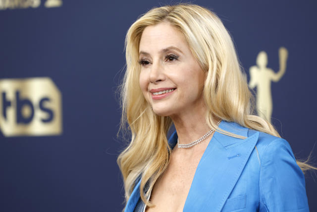 It's Official: Mira Sorvino is a 'Trooper' for CBS – The Hollywood