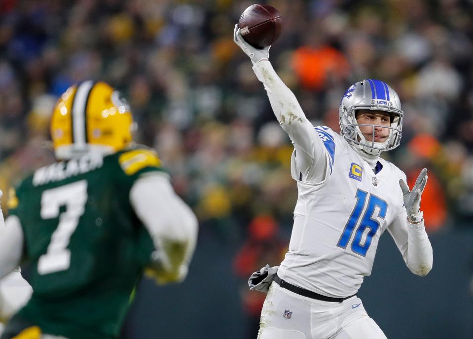 Detroit Lions quarterback Jared Goff (16) passes the ball against the Green Bay Packers on Sunday, January 8, 2023, at Lambeau Field in Green Bay, Wis.