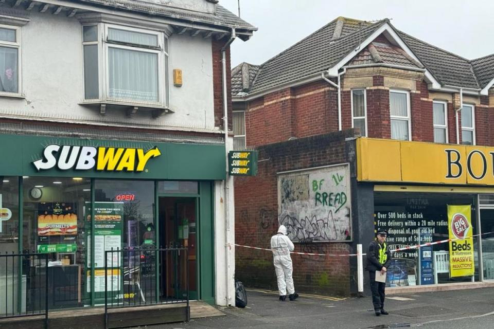 Police manning a cordon by the Charminster Road Subway i(Image: NQ)/i