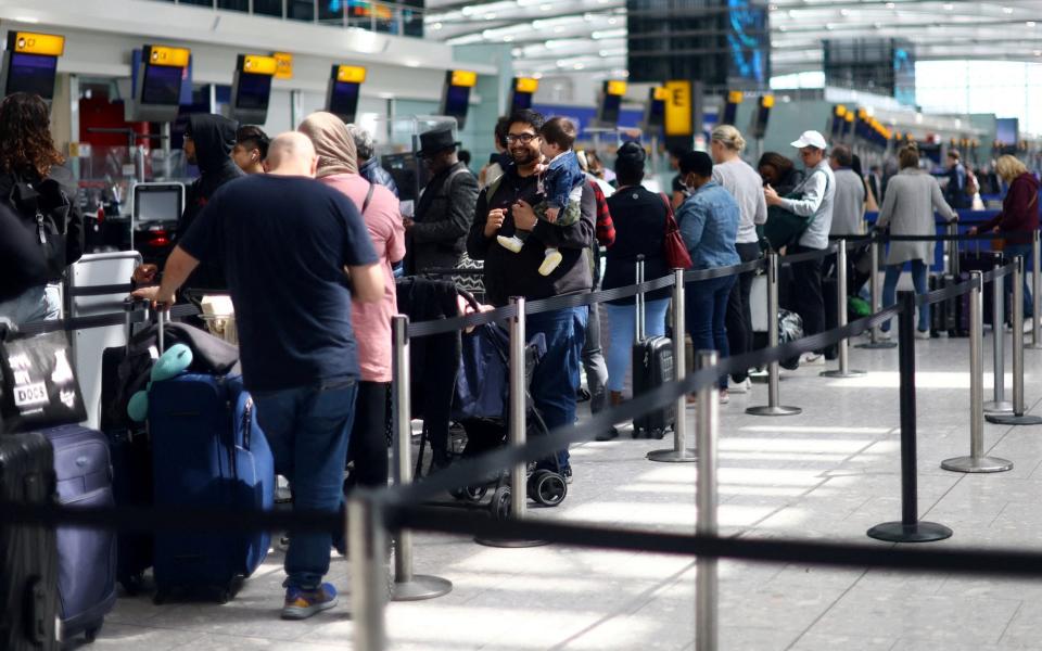 airport chaos travel heathrow - HANNAH MCKAY/REUTERS