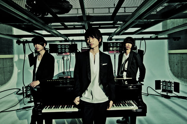 WEAVER, a three-man piano-rock band from Japan, is coming to Singapore to open for flumpool this month. (Photo courtesy of Amuse Inc.)